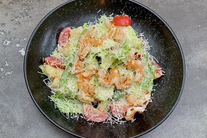Caesar salad with grilled shrimp