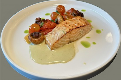 Trout with vegetables and Roqueforti sauce